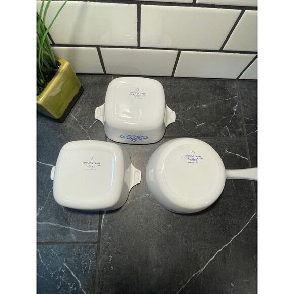 Lot of Corningware Caserole Pans 2x24oz and 1 1/2pt - Picture 7 of 7